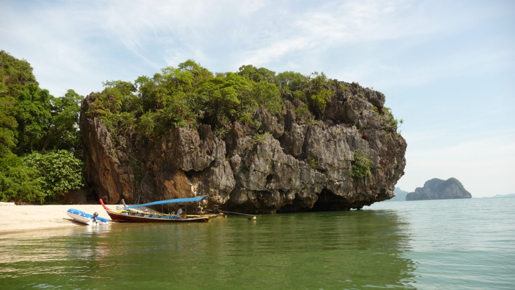 James Bond island tour